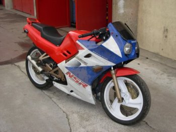 moto125_2b.jpg